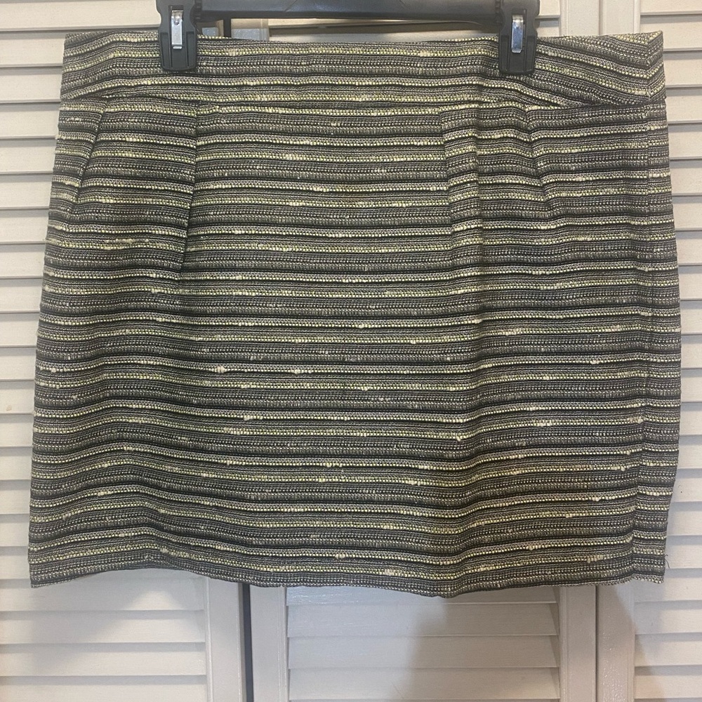 Mossimo Skirt Gold/Black with Yellowish-Green  size 14